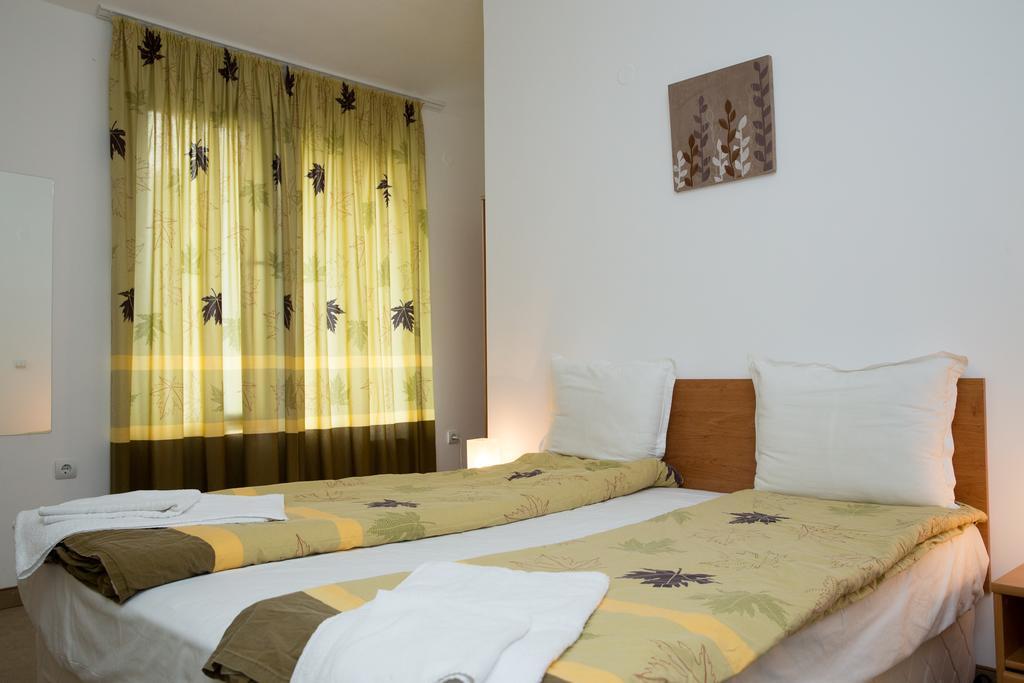 Three Mountains Penthouse Apartment 647 Razlog Bagian luar foto