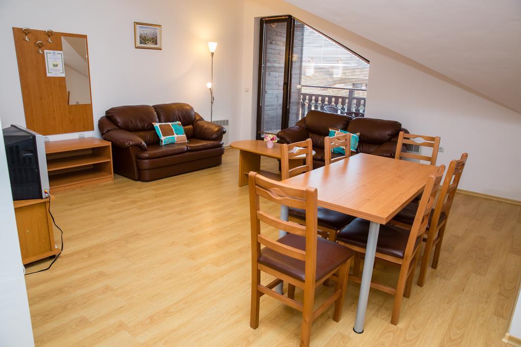 Three Mountains Penthouse Apartment 647 Razlog Bagian luar foto