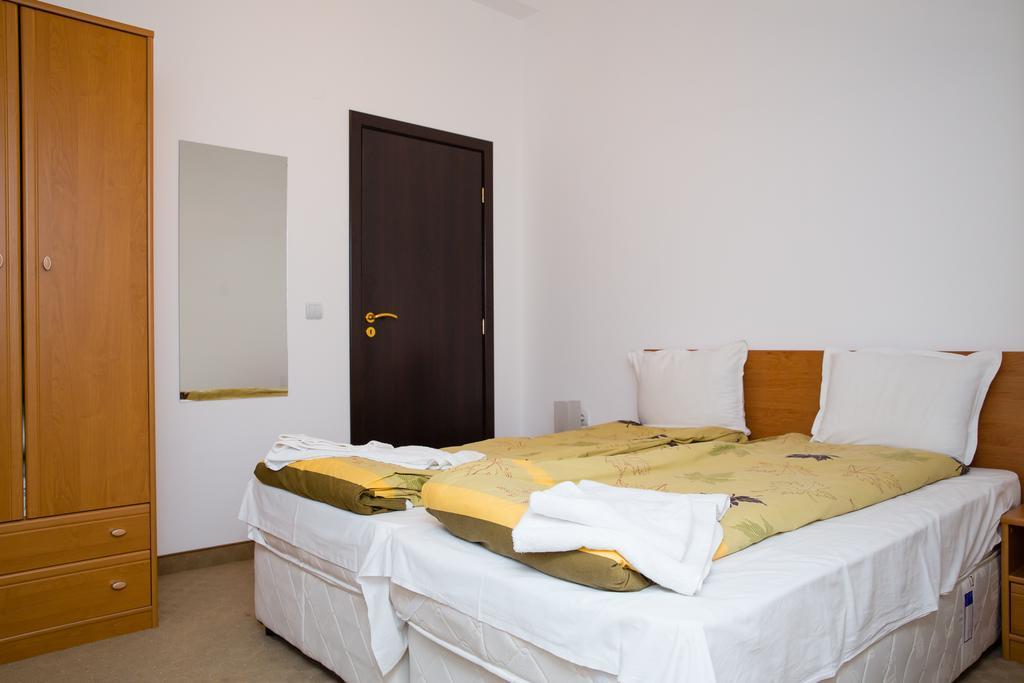 Three Mountains Penthouse Apartment 647 Razlog Bagian luar foto
